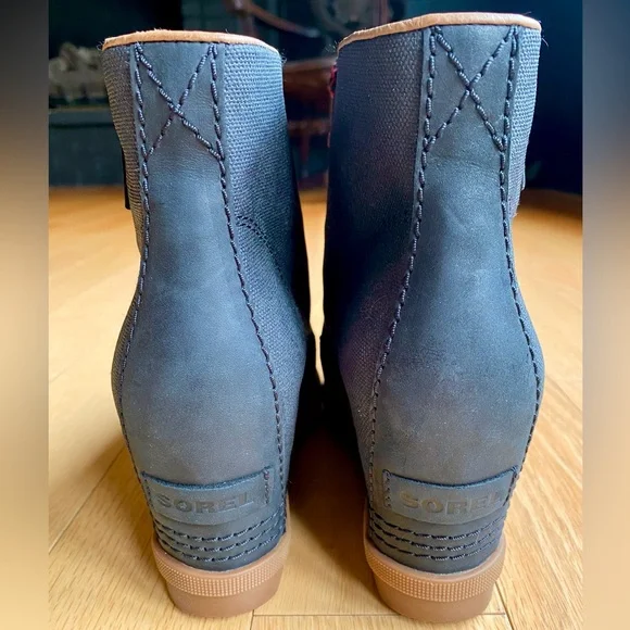 Black Sorel PDX Wedge Ankle Boots - Picture 7 of 9